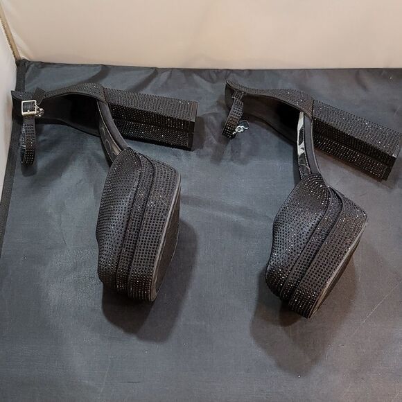 BRAND NEW SUGAR JEWEL PLATFORM BLOCK HEEL CLOSED TOE SANDAL - Picture 15 of 16